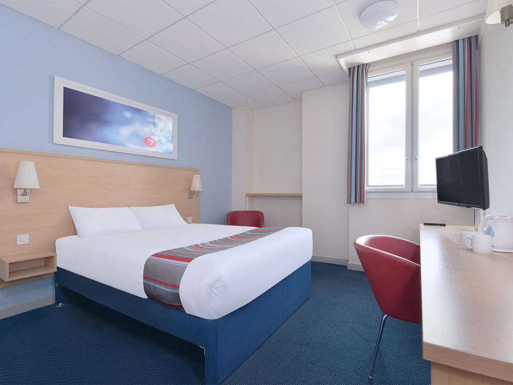Travelodge Reading Whitley Chambre photo